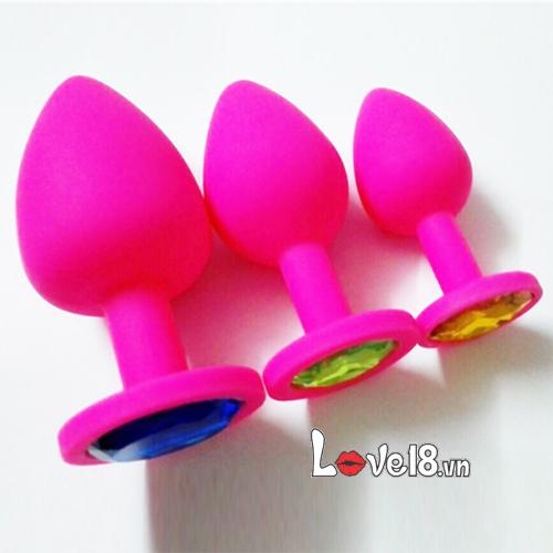  So sánh Dụng Cụ Kích Thích Hậu Môn Đính Đá – Giọt Nước Tình Yêu – Anal Plugs chính hãng