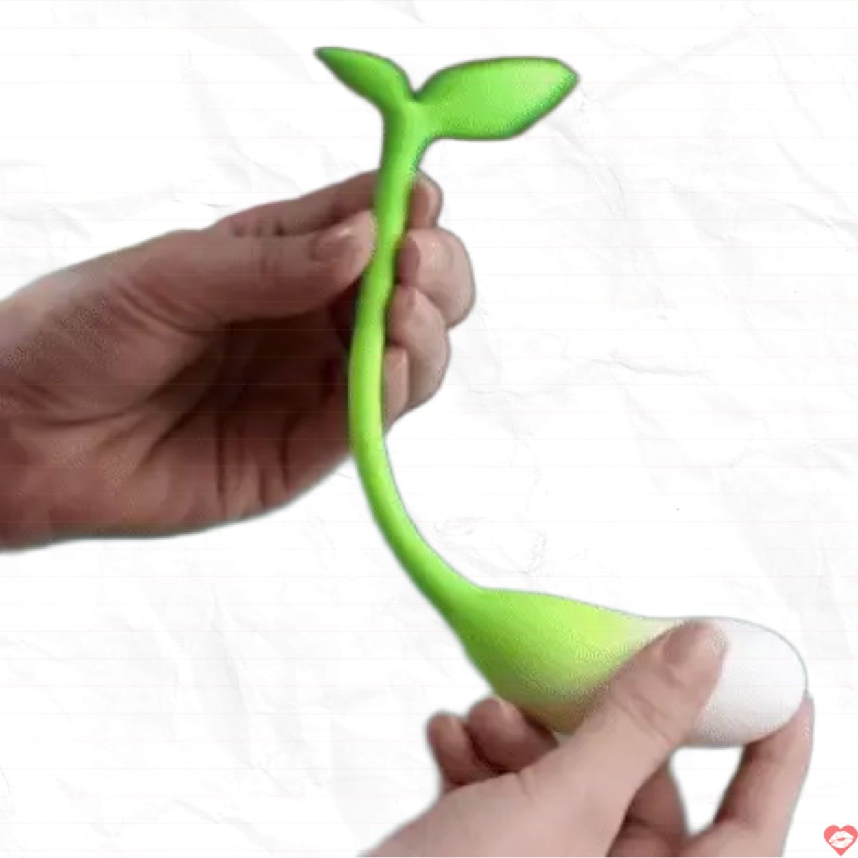 Trứng rung tình yêu cao cấp nụ xuân EG34G hình nụ hoa màu xanh lơ trắng chất liệu silicone điều
