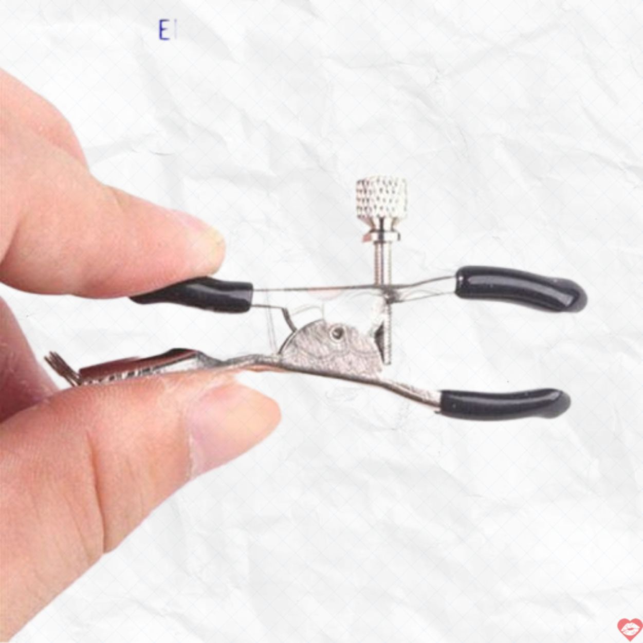 Bộ Kẹp Vú Kích Thích Có Bi - Tăng Khoái Cảm Đỉnh Cao 