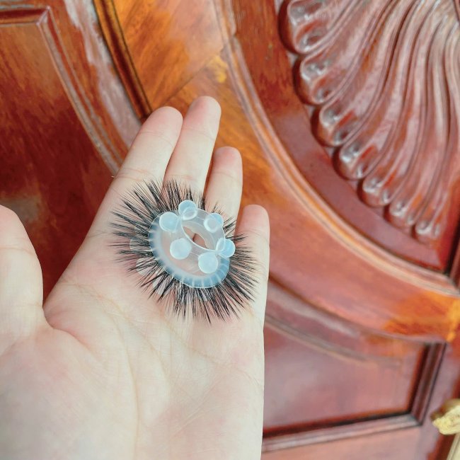 Vòng lông thú mắt cừu mí dê có bi độc đáo phong cách trẻ