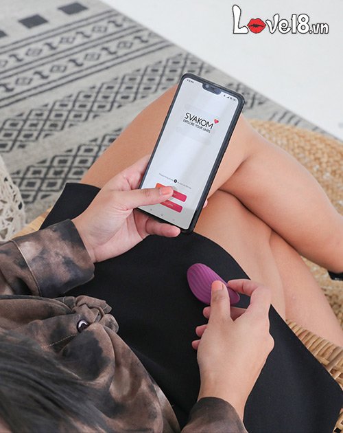  Giá sỉ Trứng rung gắn quần lót Svakom Edeny – Điều khiển xa qua App mới nhất